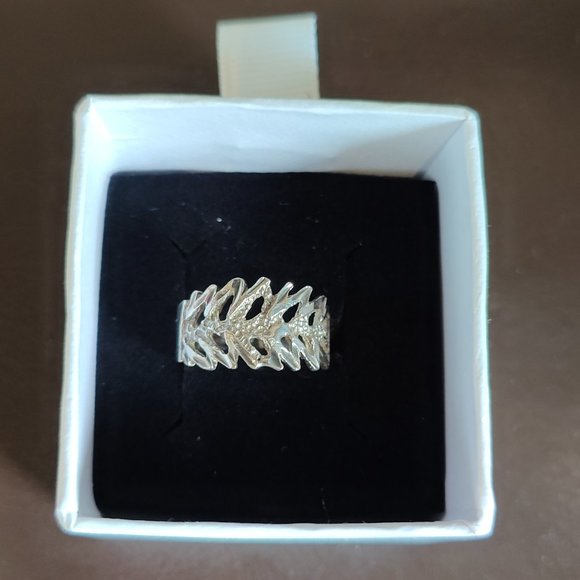 Sterling Silver 925 Leaf Ring Size 6 - Picture 1 of 3